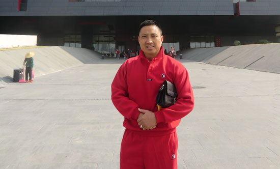 宋华伟 人生无常胜 只要肯攀登
